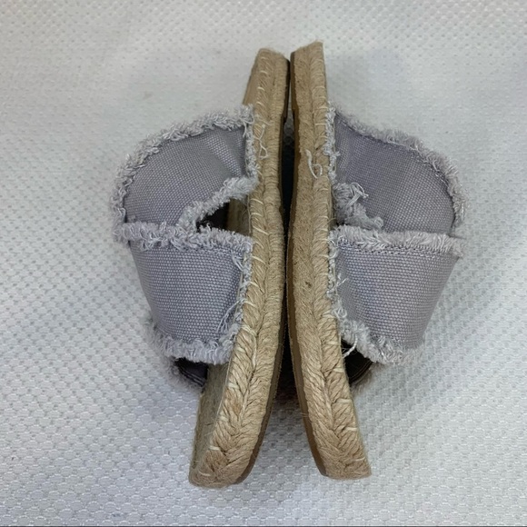 Tahari Saran Criss Cross Fringe Espadrille Slip On Sandal Gray 8 - Picture 4 of 12